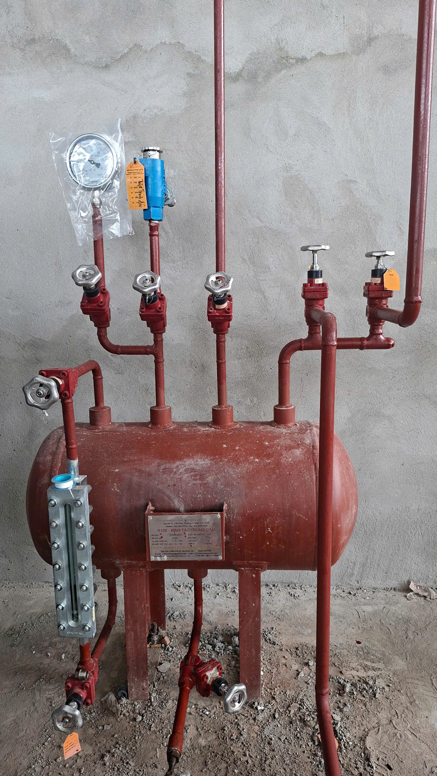 Cụm van và bình tách dầu HP Valves lắp đặt thực tế